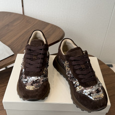 Brunello Cucinelli 女士镶珠装饰休闲运动鞋BC新款秋冬新品女士条纹麂皮运动鞋:羊皮垫.装饰镶珠运动鞋) Brunello Cucinelli 女士镶珠装饰休闲运动鞋BC新款秋冬新品女士条纹麂皮运动鞋:羊皮垫.装饰镶珠运动鞋)