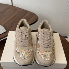 Brunello Cucinelli 女士镶珠装饰休闲运动鞋BC新款秋冬新品女士条纹麂皮运动鞋:羊皮垫.装饰镶珠运动鞋) Brunello Cucinelli 女士镶珠装饰休闲运动鞋BC新款秋冬新品女士条纹麂皮运动鞋:羊皮垫.装饰镶珠运动鞋)