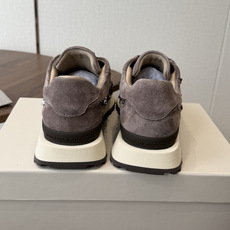 Brunello Cucinelli 女士镶珠装饰休闲运动鞋BC新款秋冬新品女士条纹麂皮运动鞋:羊皮垫.装饰镶珠运动鞋) Brunello Cucinelli 女士镶珠装饰休闲运动鞋BC新款秋冬新品女士条纹麂皮运动鞋:羊皮垫.装饰镶珠运动鞋)