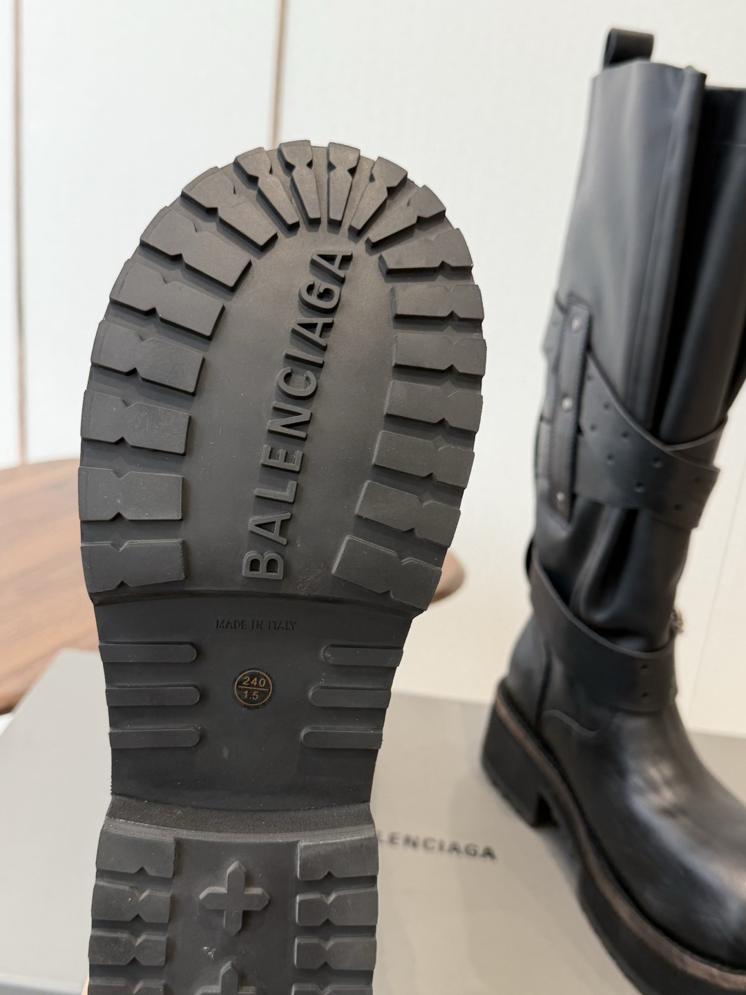 男士+30巴黎世家26 Fall pre-order New Balenciaga FW26 Venom Boots 男士+30巴黎世家26 Fall pre-order New Balenciaga FW26 Venom Boots