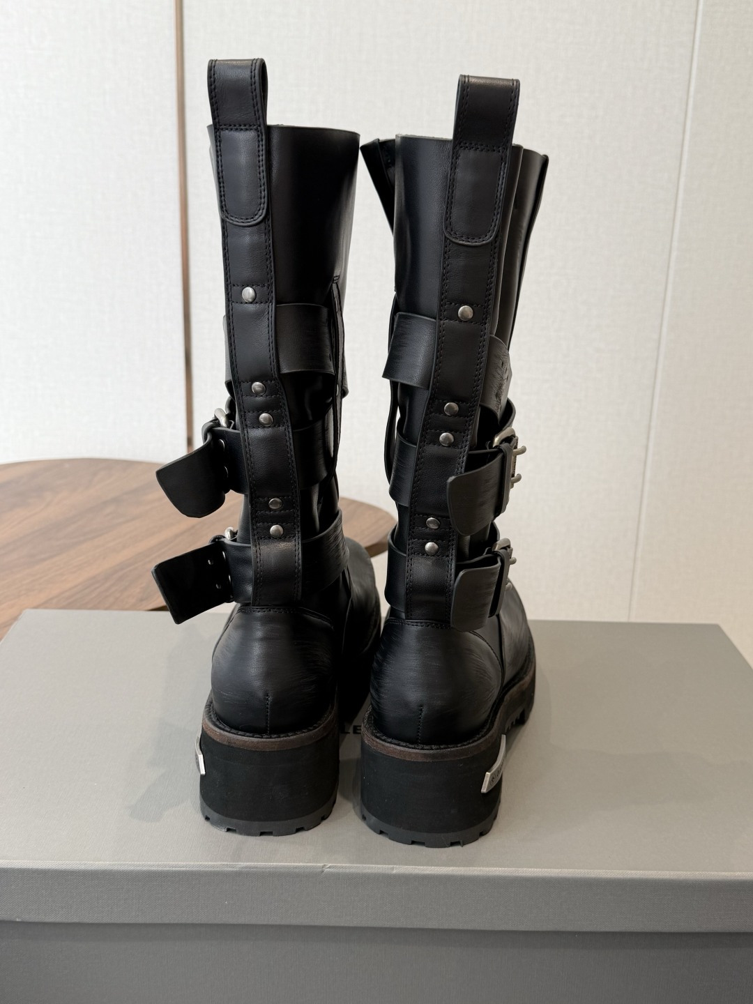 男士+30巴黎世家26 Fall pre-order New Balenciaga FW26 Venom Boots 男士+30巴黎世家26 Fall pre-order New Balenciaga FW26 Venom Boots