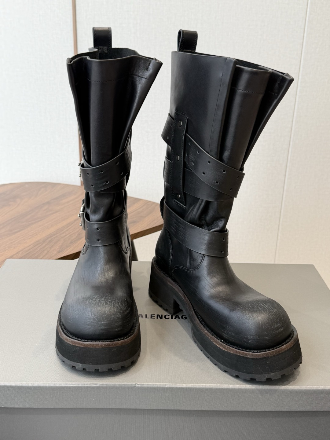 男士+30巴黎世家26 Fall pre-order New Balenciaga FW26 Venom Boots 男士+30巴黎世家26 Fall pre-order New Balenciaga FW26 Venom Boots