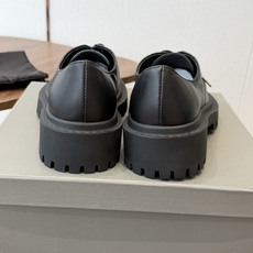 BALENCIAGA 巴黎世家 Hummer Lace-uP Bootie2026秋冬的系带乐福鞋 以其独特的魅力 BALENCIAGA 巴黎世家 Hummer Lace-uP Bootie2026秋冬的系带乐福鞋 以其独特的魅力