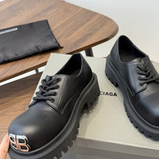 BALENCIAGA 巴黎世家 Hummer Lace-uP Bootie2026秋冬的系带乐福鞋 以其独特的魅力 BALENCIAGA 巴黎世家 Hummer Lace-uP Bootie2026秋冬的系带乐福鞋 以其独特的魅力
