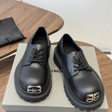 BALENCIAGA 巴黎世家 Hummer Lace-uP Bootie2026秋冬的系带乐福鞋 以其独特的魅力 BALENCIAGA 巴黎世家 Hummer Lace-uP Bootie2026秋冬的系带乐福鞋 以其独特的魅力