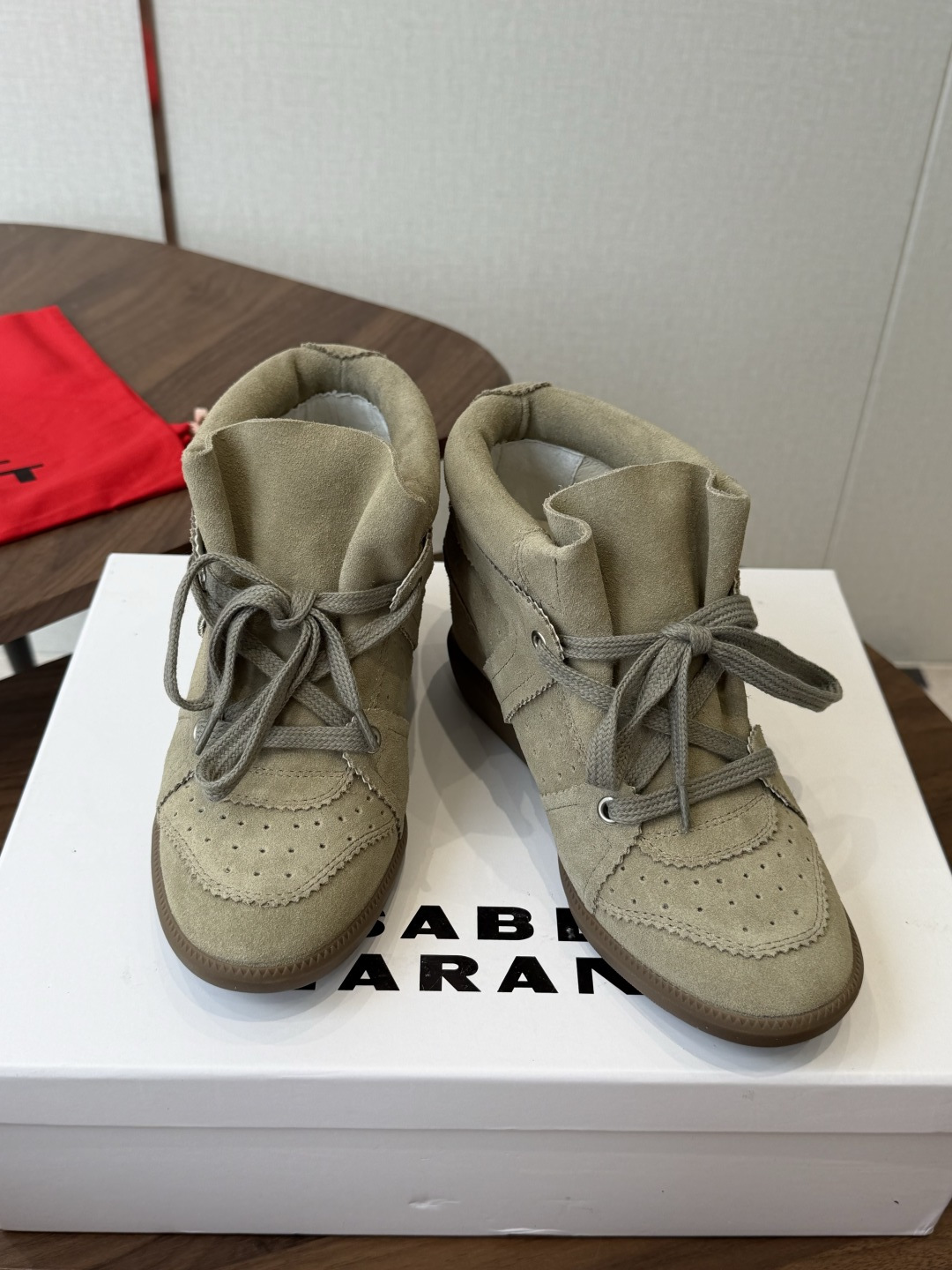 ISABEL MARANT 伊莎贝尔26ss款秋冬新款 INS网红博主热推！一双简单又不失高级的靴子... 原版1:1复