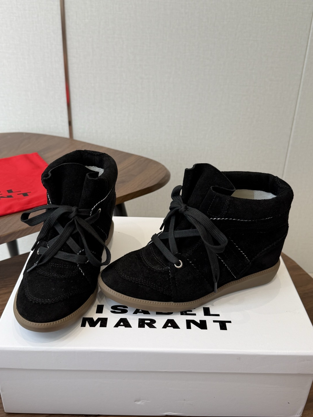 ISABEL MARANT 伊莎贝尔26ss款秋冬新款 INS网红博主热推！一双简单又不失高级的靴子... 原版1:1复