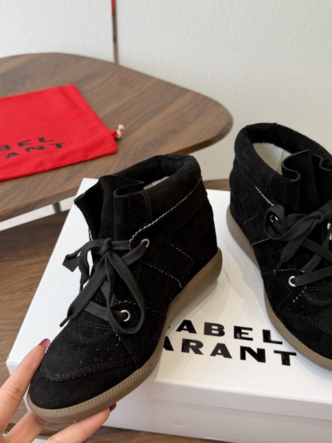 ISABEL MARANT 伊莎贝尔26ss款秋冬新款 INS网红博主热推！一双简单又不失高级的靴子... 原版1:1复