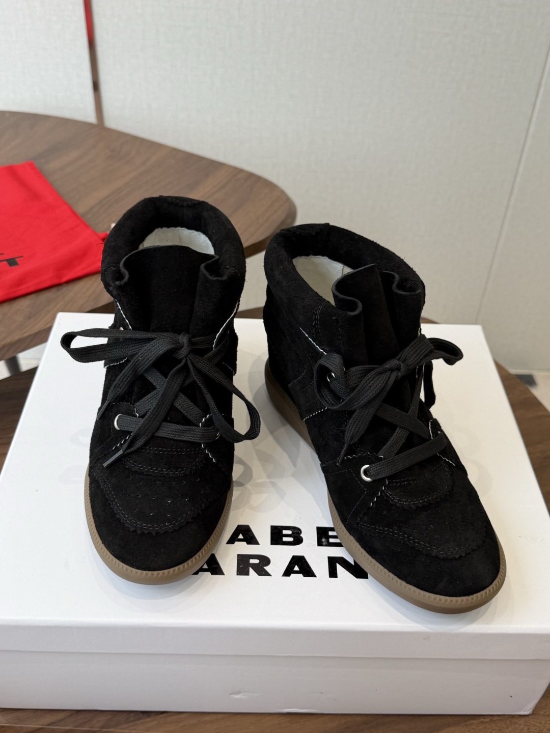 ISABEL MARANT 伊莎贝尔26ss款秋冬新款 INS网红博主热推！一双简单又不失高级的靴子... 原版1:1复