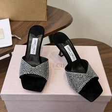 莞产水晶钻 拖鞋Jimmy Choo 26ss经典款 重逢惊艳 优雅邂逅 碰撞之美 时尚国外博主同款街拍推荐 造型大胆别 莞产水晶钻 拖鞋Jimmy Choo 26ss经典款 重逢惊艳 优雅邂逅 碰撞之美 时尚国外博主同款街拍推荐 造型大胆别