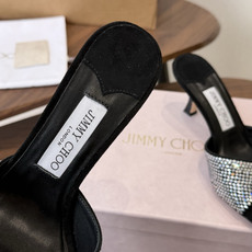 莞产水晶钻 拖鞋Jimmy Choo 26ss经典款 重逢惊艳 优雅邂逅 碰撞之美 时尚国外博主同款街拍推荐 造型大胆别 莞产水晶钻 拖鞋Jimmy Choo 26ss经典款 重逢惊艳 优雅邂逅 碰撞之美 时尚国外博主同款街拍推荐 造型大胆别