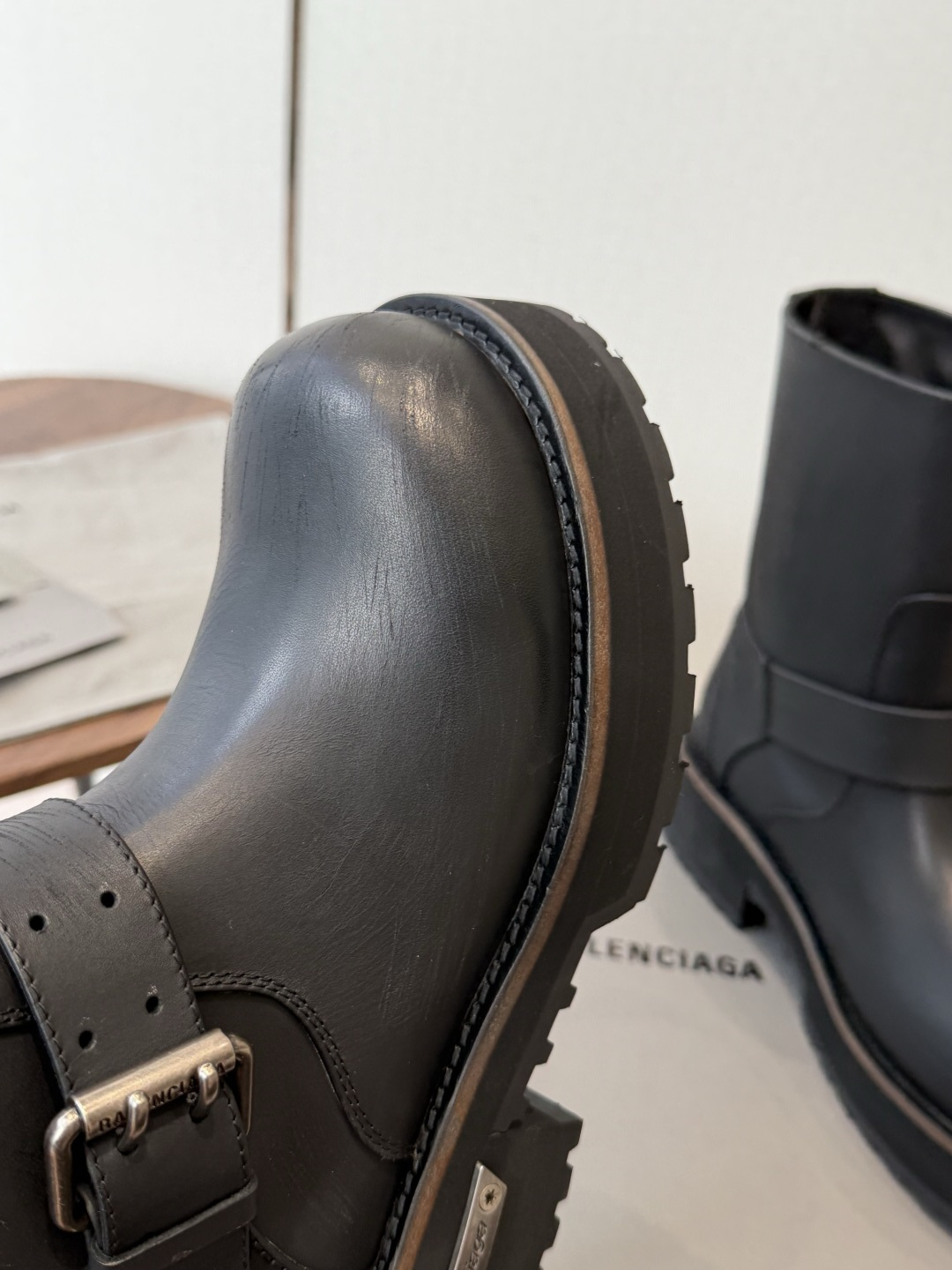 （脚偏瘦可选小一码） Balenciaga巴黎世家26FW毒液 战损靴 毒液靴  ～ 暗黑机能风！时尚宠儿大将！出门炸街