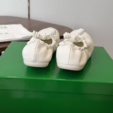 BV Rosa 芭蕾舞鞋 小羊皮 圆皮花边 弹力鞋口 单鞋系列 平底设计 柔软舒适 内置垫脚 云朵般舒适 超级柔软舒适 BV Rosa 芭蕾舞鞋 小羊皮 圆皮花边 弹力鞋口 单鞋系列 平底设计 柔软舒适 内置垫脚 云朵般舒适 超级柔软舒适