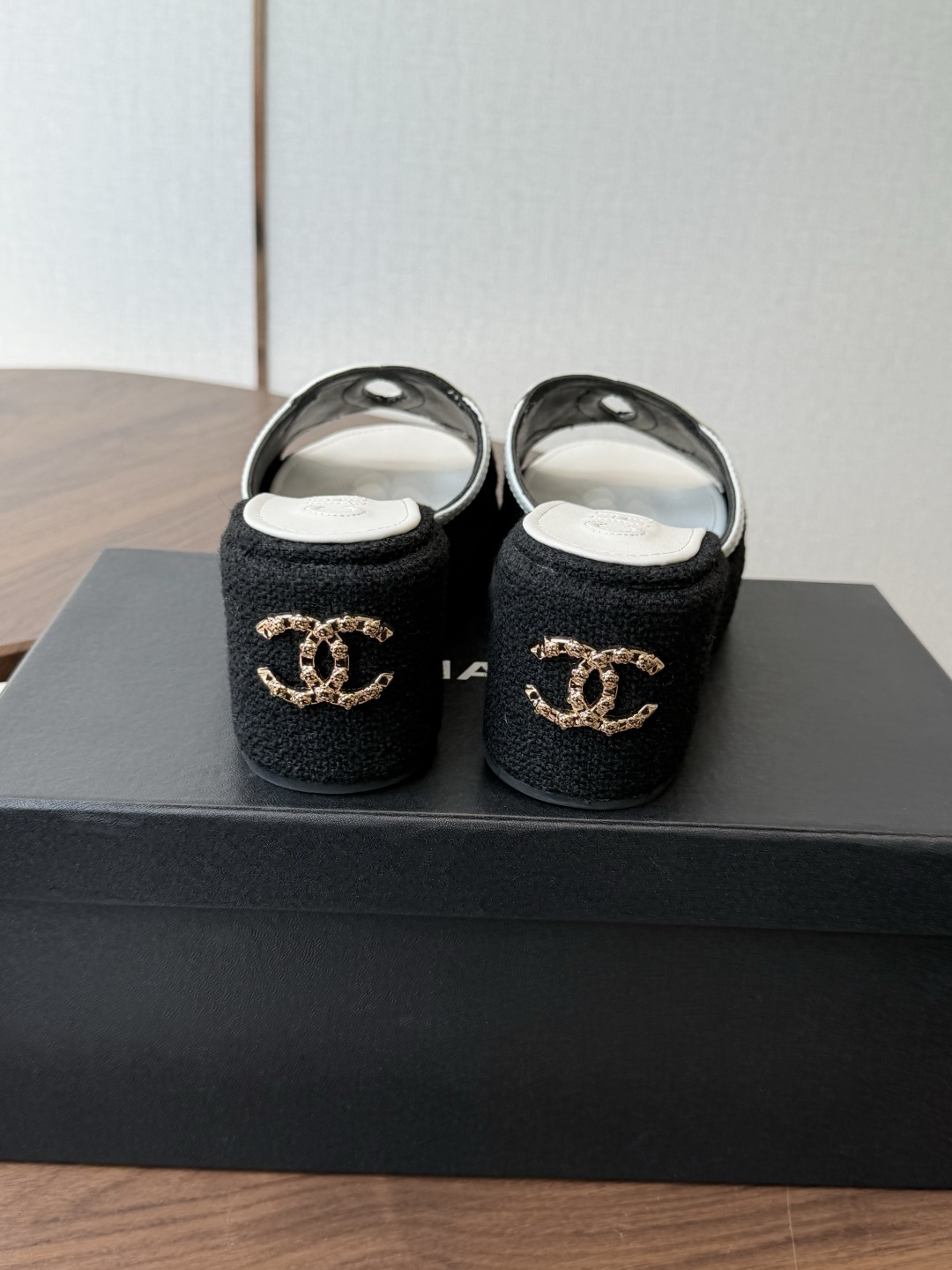 Chanel26ss新款厚底坡跟凉鞋 小个子最爱版 菱格厚底松糕凉鞋 夏天一定要入的拖鞋系列 可文艺可时髦 穿搭率实在太