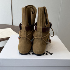 Isabel Marant 伊莎贝尔 26ss 少女感 一眼就心动 一脚蹬平底短靴 isabel marant Isabel Marant 伊莎贝尔 26ss 少女感 一眼就心动 一脚蹬平底短靴 isabel marant