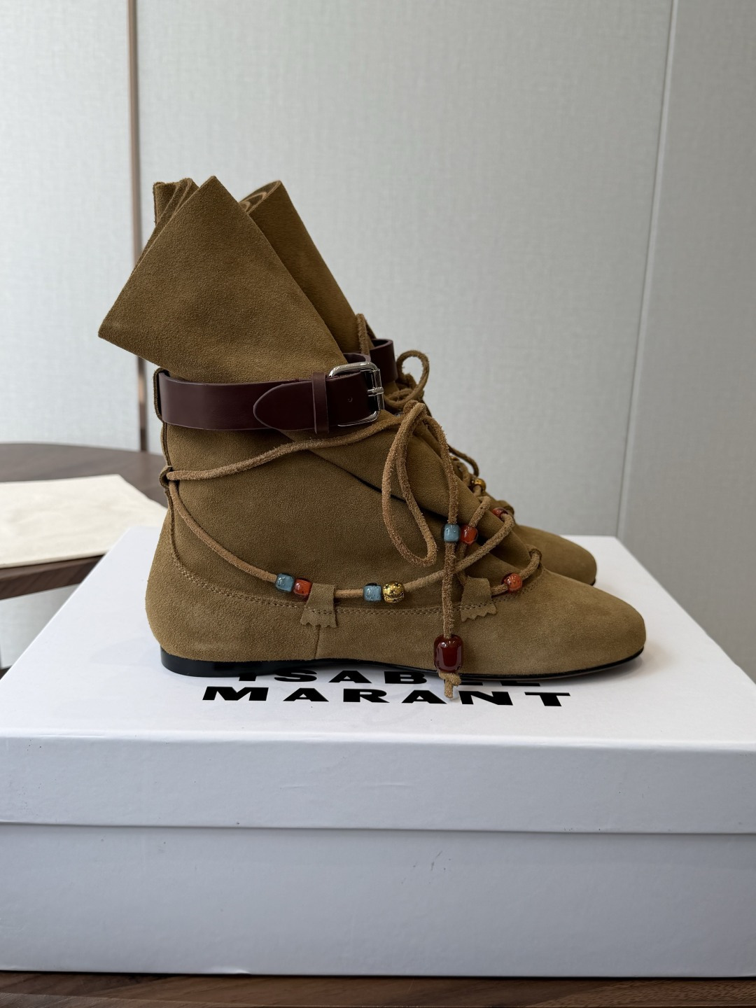 Isabel Marant 伊莎贝尔 26ss 少女感 一眼就心动 一脚蹬平底短靴 isabel marant Isabel Marant 伊莎贝尔 26ss 少女感 一眼就心动 一脚蹬平底短靴 isabel marant
