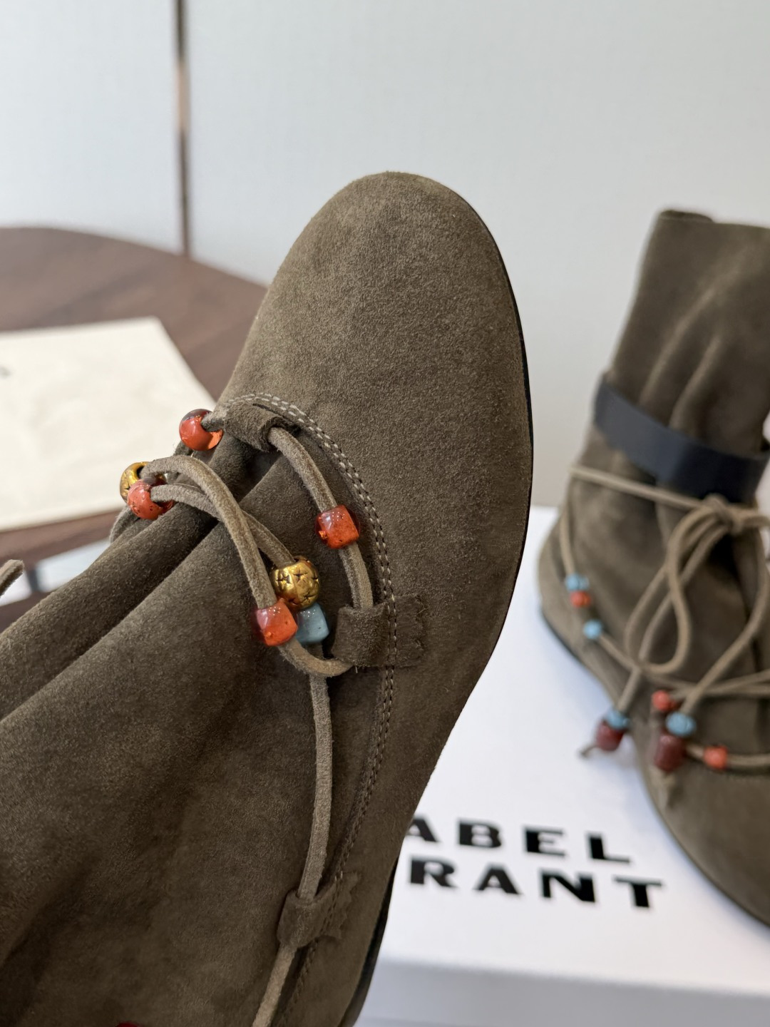 Isabel Marant 伊莎贝尔 26ss 少女感 一眼就心动 一脚蹬平底短靴 isabel marant Isabel Marant 伊莎贝尔 26ss 少女感 一眼就心动 一脚蹬平底短靴 isabel marant