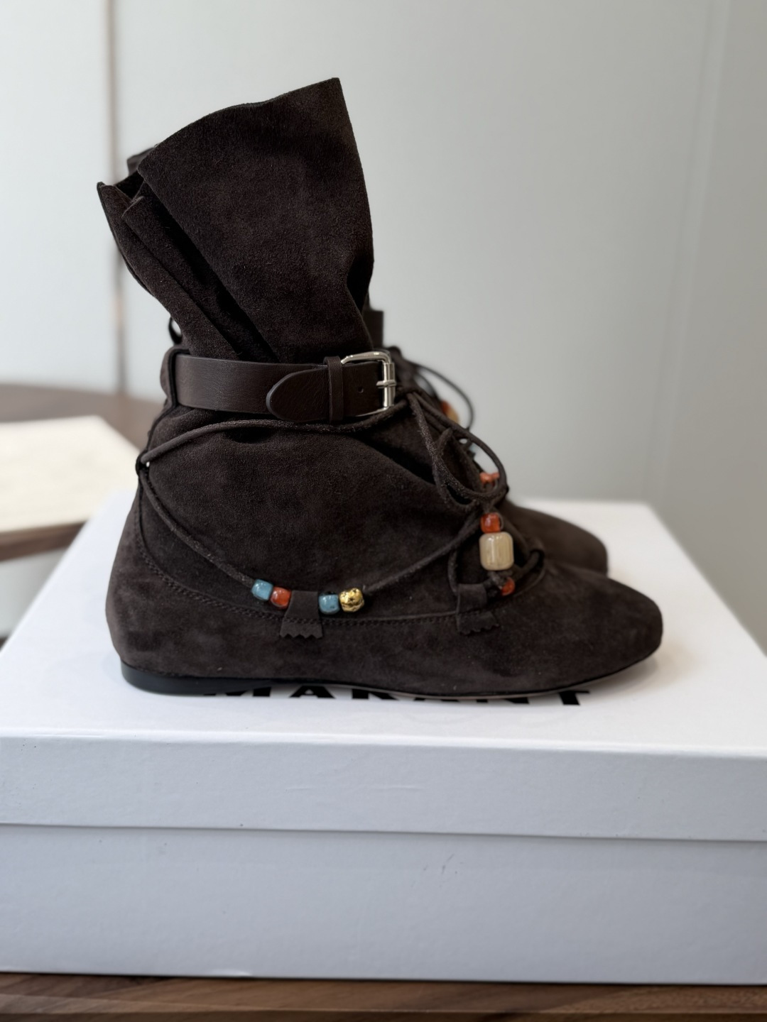 Isabel Marant 伊莎贝尔 26ss 少女感 一眼就心动 一脚蹬平底短靴 isabel marant Isabel Marant 伊莎贝尔 26ss 少女感 一眼就心动 一脚蹬平底短靴 isabel marant