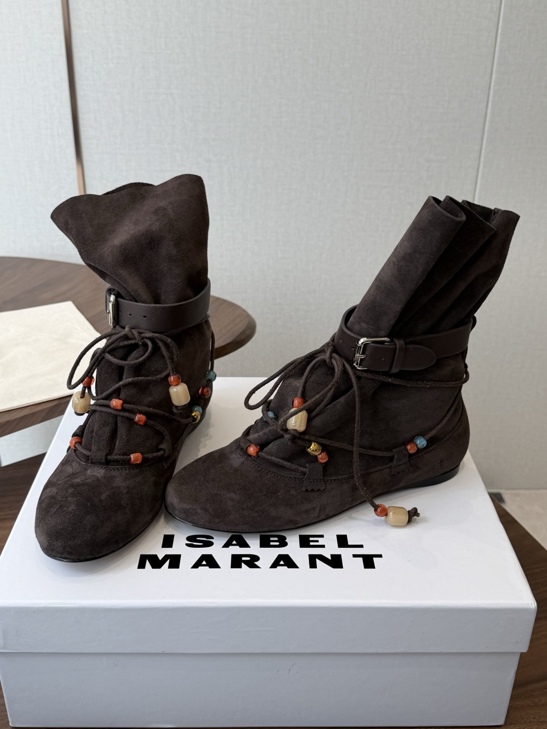 Isabel Marant 伊莎贝尔 26ss 少女感 一眼就心动 一脚蹬平底短靴 isabel marant Isabel Marant 伊莎贝尔 26ss 少女感 一眼就心动 一脚蹬平底短靴 isabel marant