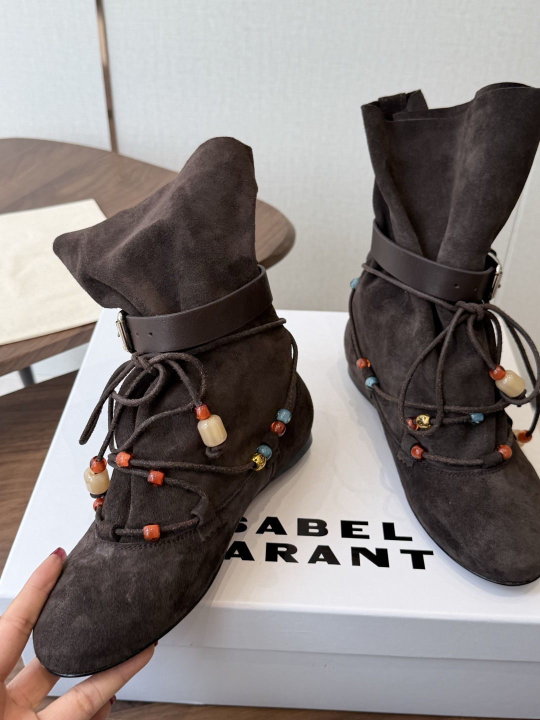 Isabel Marant 伊莎贝尔 26ss 少女感 一眼就心动 一脚蹬平底短靴 isabel marant Isabel Marant 伊莎贝尔 26ss 少女感 一眼就心动 一脚蹬平底短靴 isabel marant