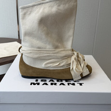 Isabel Marant 伊莎贝尔 26ss 少女感 一眼就心动 一脚蹬平底短靴 isabel marant Isabel Marant 伊莎贝尔 26ss 少女感 一眼就心动 一脚蹬平底短靴 isabel marant