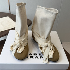 Isabel Marant 伊莎贝尔 26ss 少女感 一眼就心动 一脚蹬平底短靴 isabel marant Isabel Marant 伊莎贝尔 26ss 少女感 一眼就心动 一脚蹬平底短靴 isabel marant