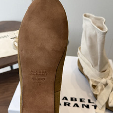 Isabel Marant 伊莎贝尔 26ss 少女感 一眼就心动 一脚蹬平底短靴 isabel marant Isabel Marant 伊莎贝尔 26ss 少女感 一眼就心动 一脚蹬平底短靴 isabel marant