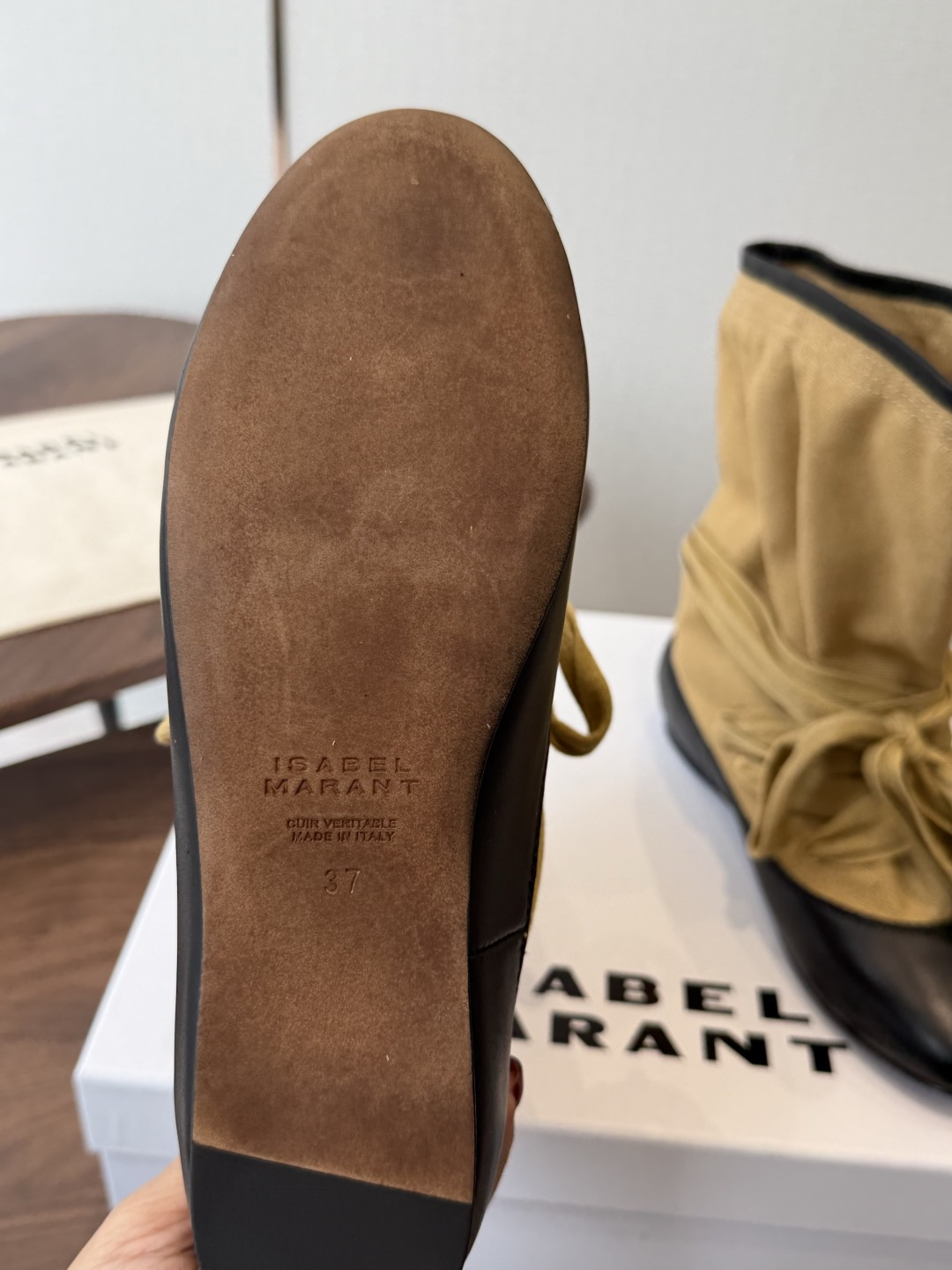 Isabel Marant 伊莎贝尔 26ss 少女感 一眼就心动 一脚蹬平底短靴 isabel marant Isabel Marant 伊莎贝尔 26ss 少女感 一眼就心动 一脚蹬平底短靴 isabel marant