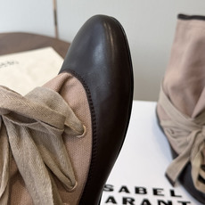 Isabel Marant 伊莎贝尔 26ss 少女感 一眼就心动 一脚蹬平底短靴 isabel marant Isabel Marant 伊莎贝尔 26ss 少女感 一眼就心动 一脚蹬平底短靴 isabel marant