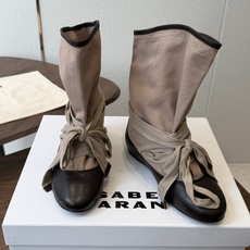 Isabel Marant 伊莎贝尔 26ss 少女感 一眼就心动 一脚蹬平底短靴 isabel marant Isabel Marant 伊莎贝尔 26ss 少女感 一眼就心动 一脚蹬平底短靴 isabel marant