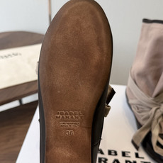 Isabel Marant 伊莎贝尔 26ss 少女感 一眼就心动 一脚蹬平底短靴 isabel marant Isabel Marant 伊莎贝尔 26ss 少女感 一眼就心动 一脚蹬平底短靴 isabel marant