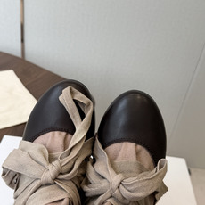 Isabel Marant 伊莎贝尔 26ss 少女感 一眼就心动 一脚蹬平底短靴 isabel marant Isabel Marant 伊莎贝尔 26ss 少女感 一眼就心动 一脚蹬平底短靴 isabel marant