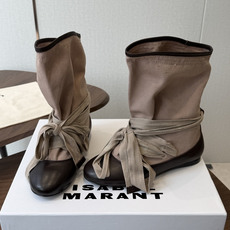 Isabel Marant 伊莎贝尔 26ss 少女感 一眼就心动 一脚蹬平底短靴 isabel marant Isabel Marant 伊莎贝尔 26ss 少女感 一眼就心动 一脚蹬平底短靴 isabel marant
