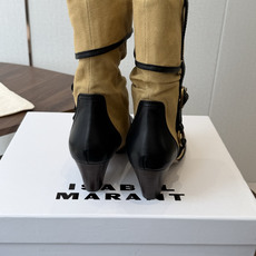 Isabel Marant 伊莎贝尔 26ss 少女感 一眼就心动 一脚蹬平底短靴 isabel marant Isabel Marant 伊莎贝尔 26ss 少女感 一眼就心动 一脚蹬平底短靴 isabel marant