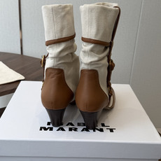 Isabel Marant 伊莎贝尔 26ss 少女感 一眼就心动 一脚蹬平底短靴 isabel marant Isabel Marant 伊莎贝尔 26ss 少女感 一眼就心动 一脚蹬平底短靴 isabel marant