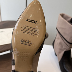 Isabel Marant 伊莎贝尔 26ss 少女感 一眼就心动 一脚蹬平底短靴 isabel marant Isabel Marant 伊莎贝尔 26ss 少女感 一眼就心动 一脚蹬平底短靴 isabel marant