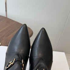 Isabel Marant 伊莎贝尔 26ss 少女感 一眼就心动 一脚蹬平底短靴 isabel marant Isabel Marant 伊莎贝尔 26ss 少女感 一眼就心动 一脚蹬平底短靴 isabel marant