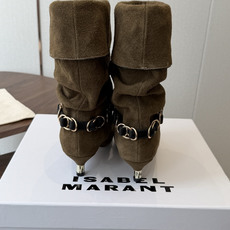 Isabel Marant 伊莎贝尔 26ss 少女感 一眼就心动 一脚蹬平底短靴 isabel marant Isabel Marant 伊莎贝尔 26ss 少女感 一眼就心动 一脚蹬平底短靴 isabel marant