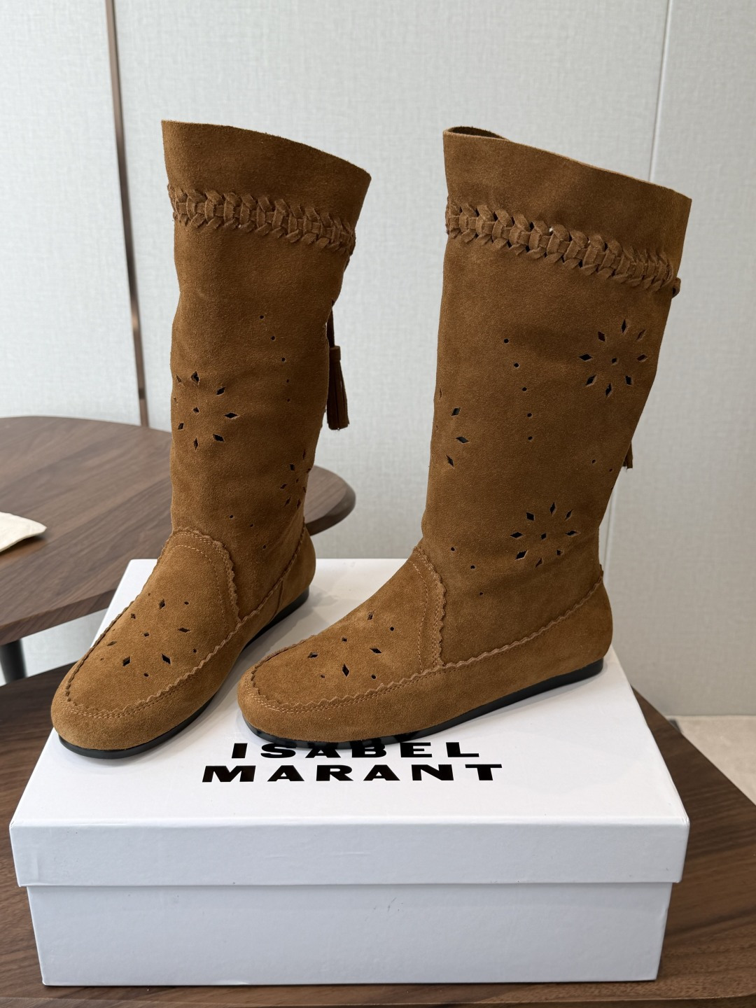 Isabel Marant 伊莎贝尔 26ss 少女感 一眼就心动 一脚蹬平底短靴 isabel marant Isabel Marant 伊莎贝尔 26ss 少女感 一眼就心动 一脚蹬平底短靴 isabel marant