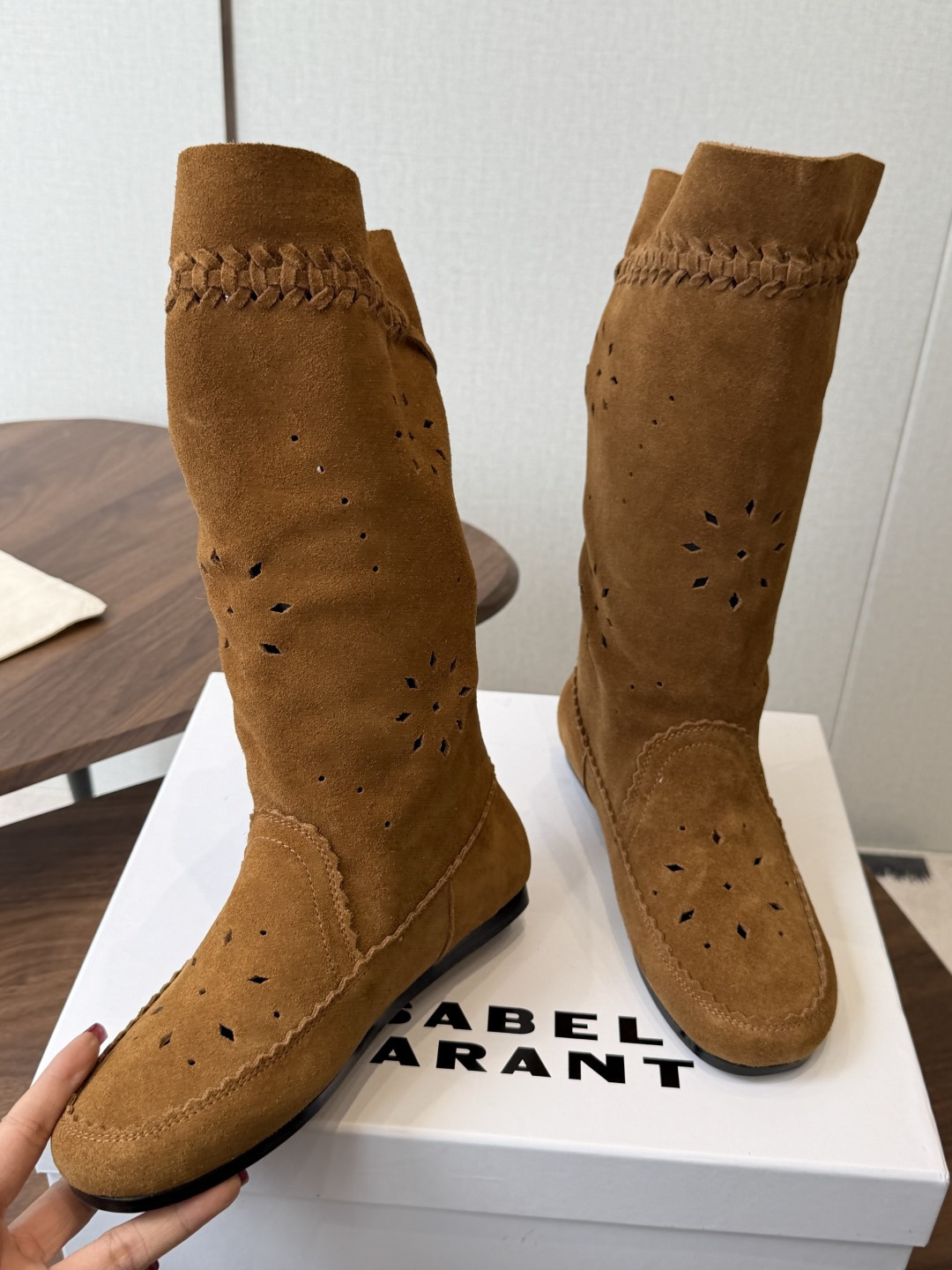 Isabel Marant 伊莎贝尔 26ss 少女感 一眼就心动 一脚蹬平底短靴 isabel marant Isabel Marant 伊莎贝尔 26ss 少女感 一眼就心动 一脚蹬平底短靴 isabel marant
