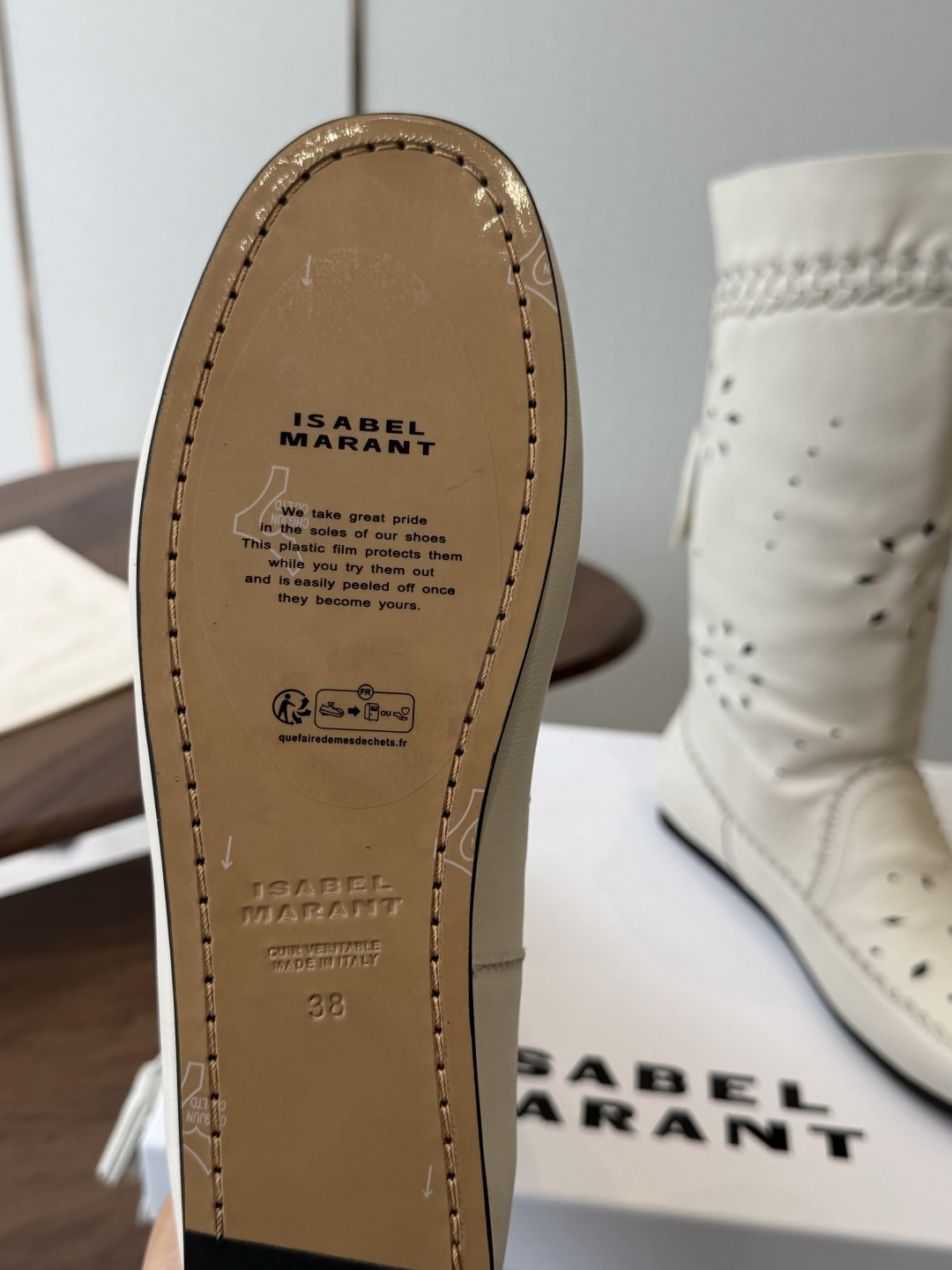 Isabel Marant  伊莎贝尔 26ss 少女感  一眼就心动 一脚蹬平底短靴  isabel marant  