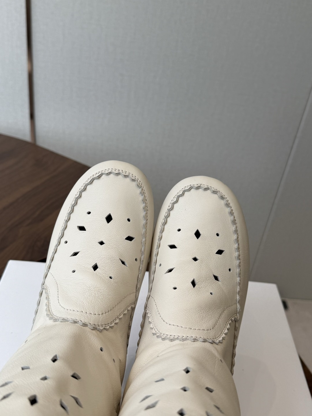 Isabel Marant  伊莎贝尔 26ss 少女感  一眼就心动 一脚蹬平底短靴  isabel marant  