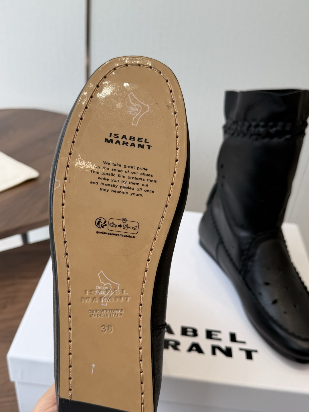 Isabel Marant 伊莎贝尔 26ss 少女感 一眼就心动 一脚蹬平底短靴 isabel marant Isabel Marant 伊莎贝尔 26ss 少女感 一眼就心动 一脚蹬平底短靴 isabel marant