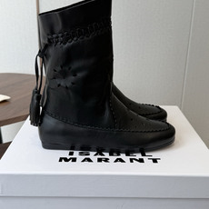 Isabel Marant 伊莎贝尔 26ss 少女感 一眼就心动 一脚蹬平底短靴 isabel marant Isabel Marant 伊莎贝尔 26ss 少女感 一眼就心动 一脚蹬平底短靴 isabel marant