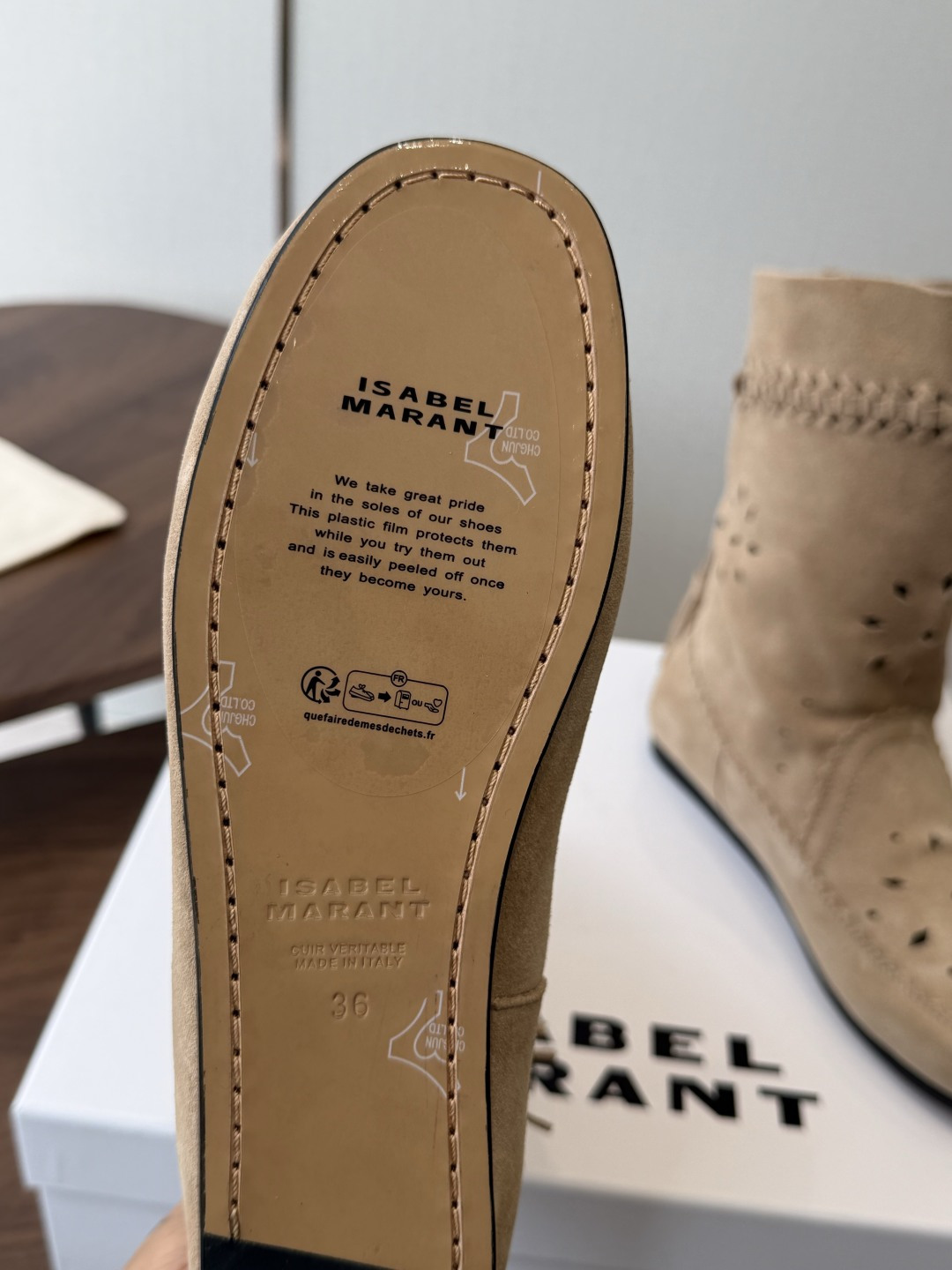 Isabel Marant  伊莎贝尔 26ss 少女感  一眼就心动 一脚蹬平底短靴  isabel marant  