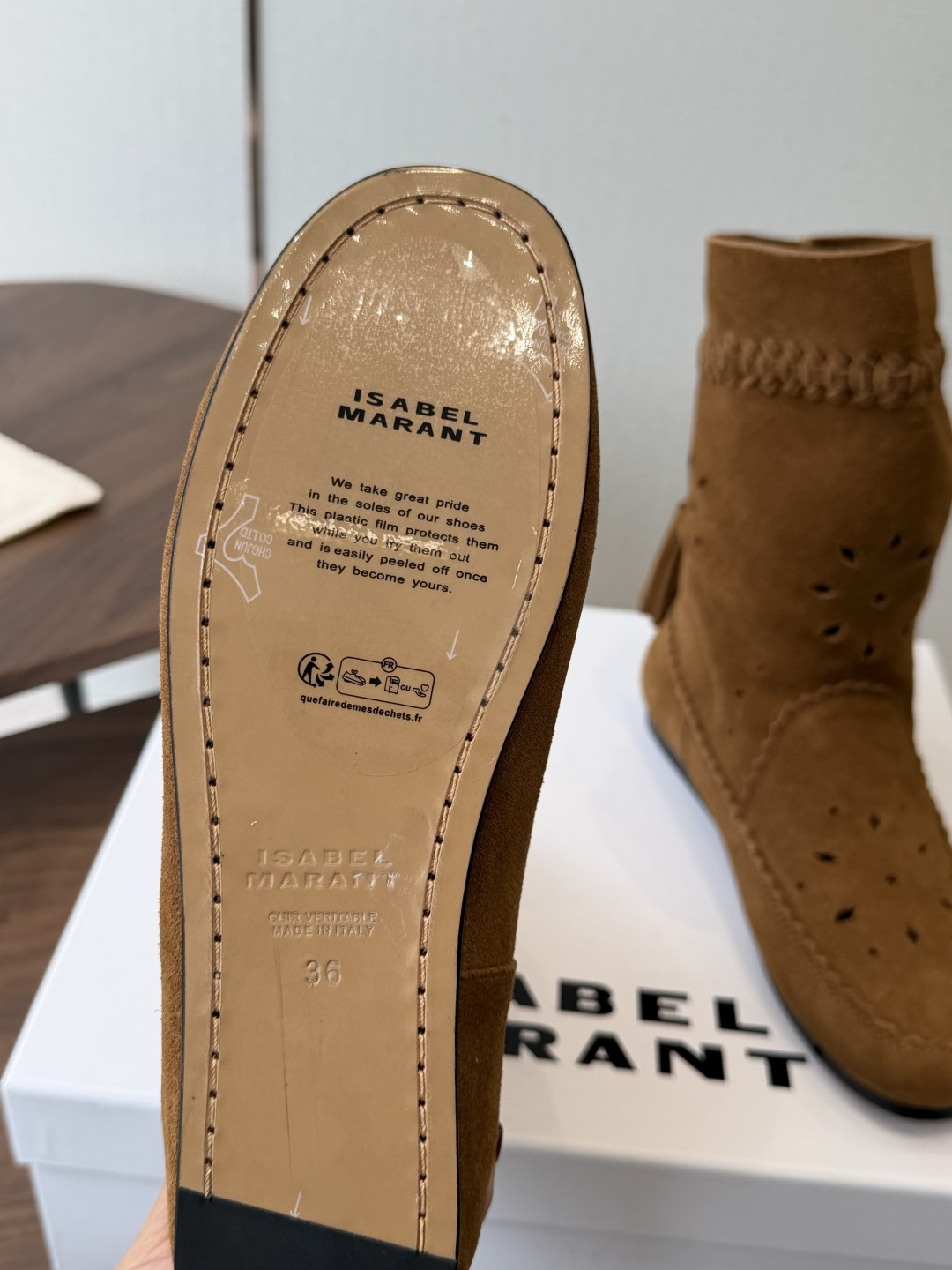 Isabel Marant  伊莎贝尔 26ss 少女感  一眼就心动 一脚蹬平底短靴  isabel marant  
