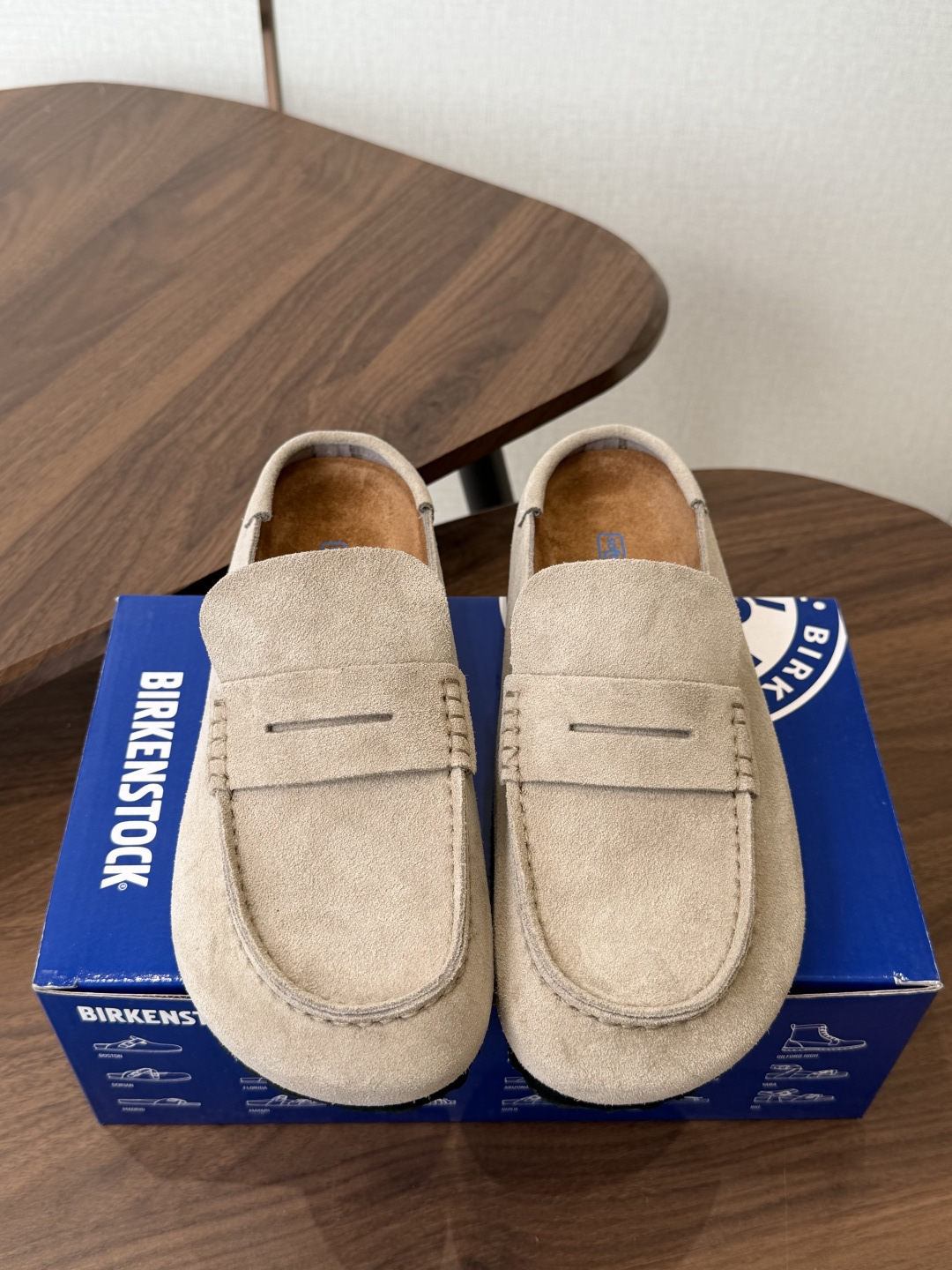 Birkenstock 26ss 新款 勃肯 情侣款 包头拖 这个品牌刚出我就心动了 代购找很久才买到货，真的一鞋难求，