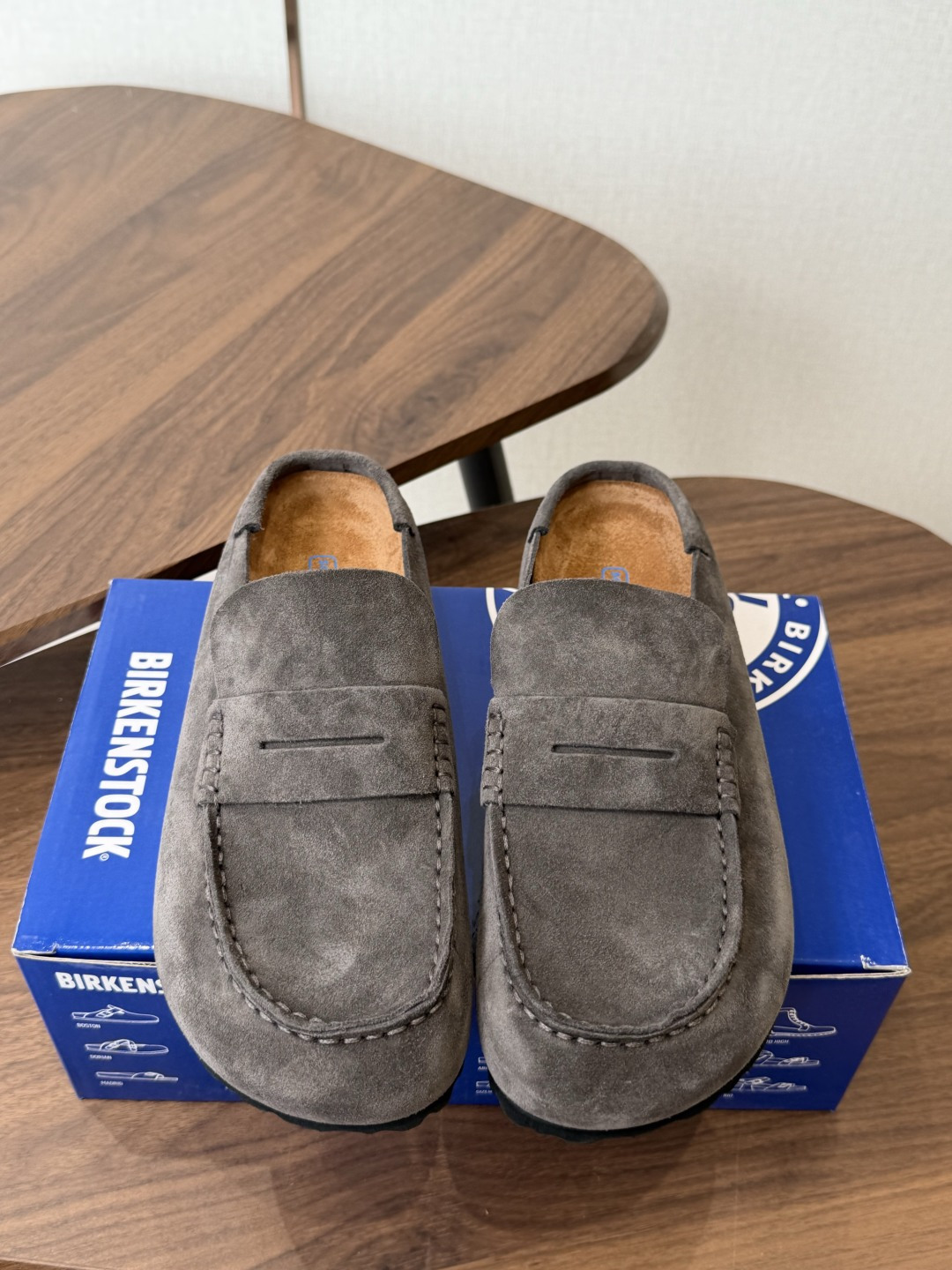 Birkenstock 26ss 新款 勃肯 情侣款 包头拖 这个品牌刚出我就心动了 代购找很久才买到货，真的一鞋难求，