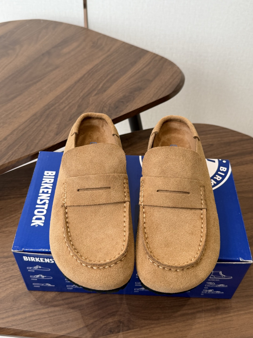 Birkenstock 26ss 新款 勃肯 情侣款 包头拖 这个品牌刚出我就心动了 代购找很久才买到货，真的一鞋难求，
