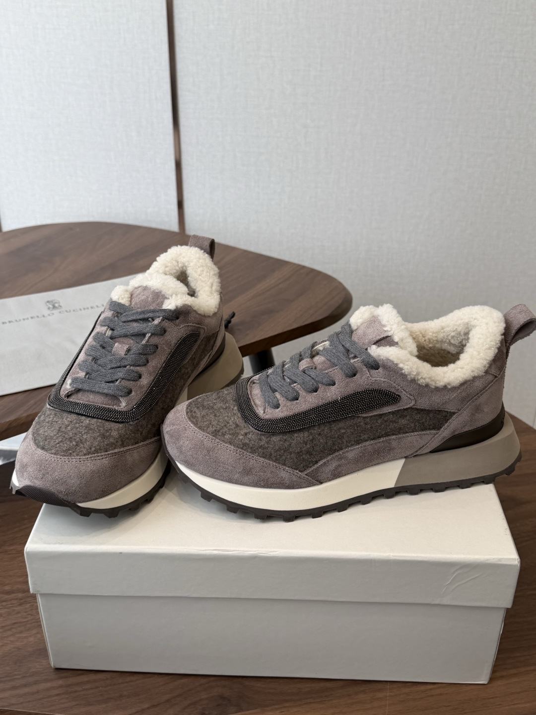 Brunello Cucinelli 26ss最新 Bc 系带 羊毛休闲鞋 鞋面进口麂皮/进口牛皮 内里进口羊毛/羊 Brunello Cucinelli 26ss最新 Bc 系带 羊毛休闲鞋 鞋面进口麂皮/进口牛皮 内里进口羊毛/羊